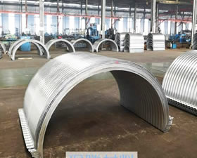 两片钢波纹管生产现场